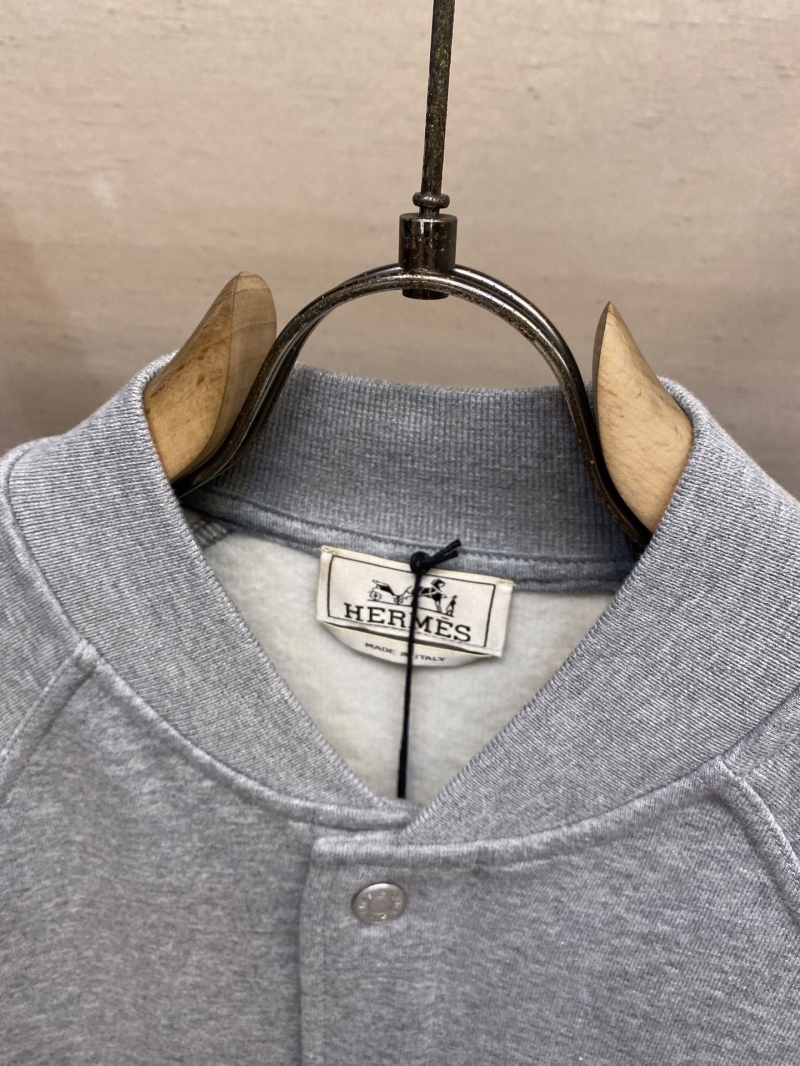 H**me5 outwear